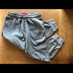 nike tech fleece joggers